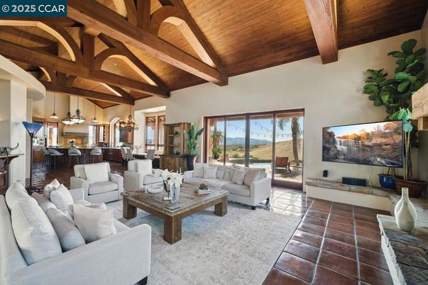 Interior, Kitchen, Living room, Pendant Lights, Wooden Beams, Wooden Ceilings