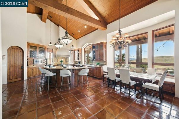 Chandelier, Dining room, Interior, Kitchen, Pendant Lights, Recessed Lighting, Wooden Beams, Wooden Ceilings