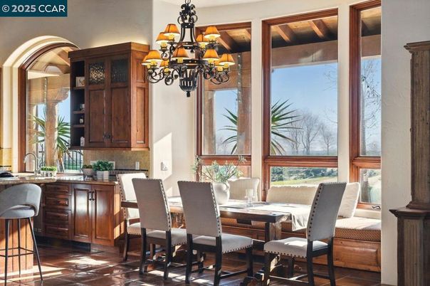 Chandelier, Dining room, Interior
