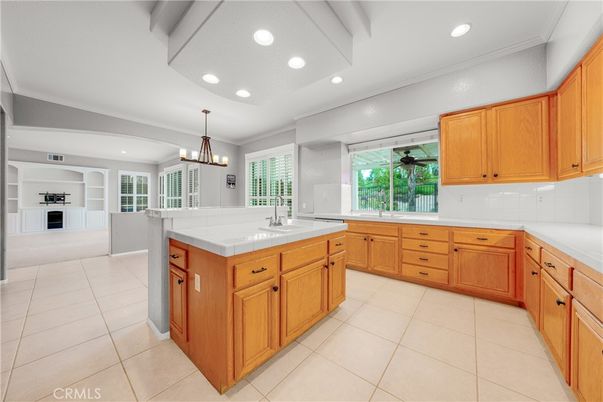 Chandelier, Interior, Kitchen, Pendant Lights, Recessed Lighting, Tile Countertops