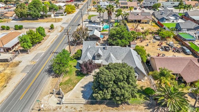Exterior, Drone