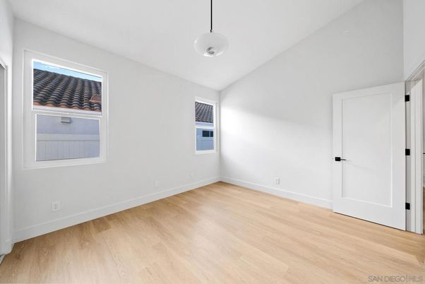 Empty room, Interior, Pendant Lights, Wood Texture Flooring