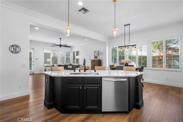 Dining room, Interior, Kitchen, Pendant Lights, Recessed Lighting, Wood Texture Flooring