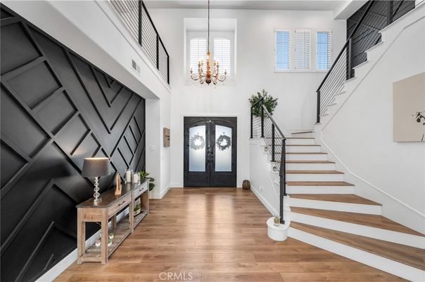 Chandelier, Interior, Wood Texture Flooring