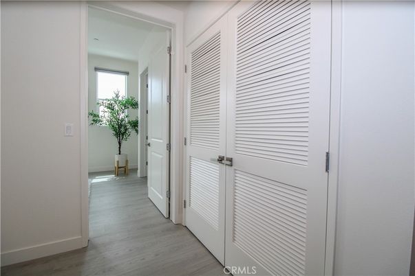 Interior, Utility Closets, Wood Texture Flooring