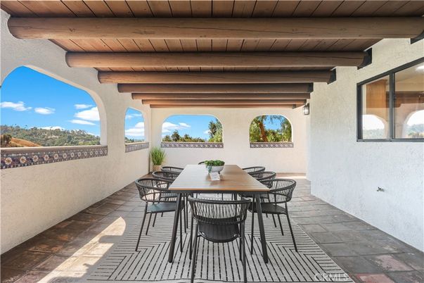 Exterior, Wooden Beams