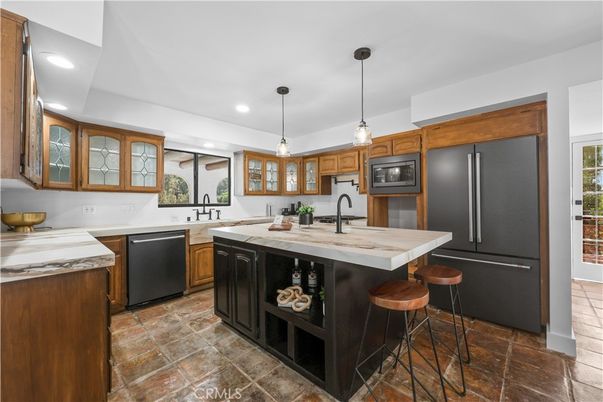 Interior, Kitchen, Pendant Lights, Recessed Lighting, Stainless Steel Appliances