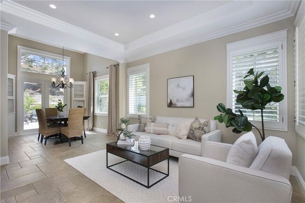 Chandelier, Dining room, Interior, Living room, Recessed Lighting