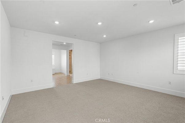 Empty room, Interior, Recessed Lighting