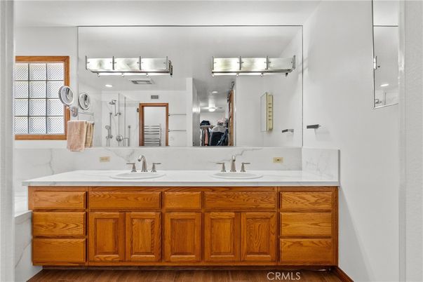 Bathroom, Dual Sink Vanities, Interior, Wood Texture Flooring