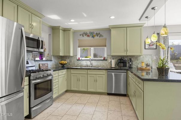 Interior, Kitchen, Pendant Lights, Recessed Lighting, Stainless Steel Appliances
