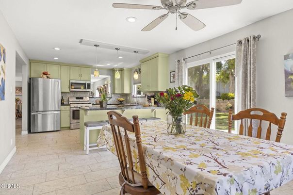 Dining room, Interior, Kitchen, Pendant Lights, Recessed Lighting, Stainless Steel Appliances