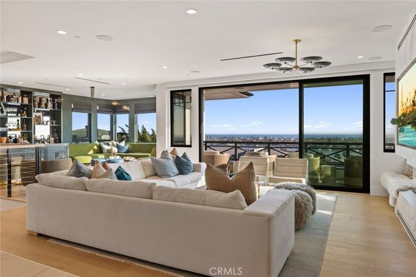 Interior, Living room, Pendant Lights, Recessed Lighting, Water, Wood Texture Flooring