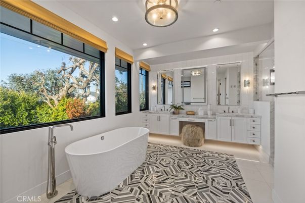 Bathroom, Dual Sink Vanities, Free Standing Baths, Interior, Recessed Lighting