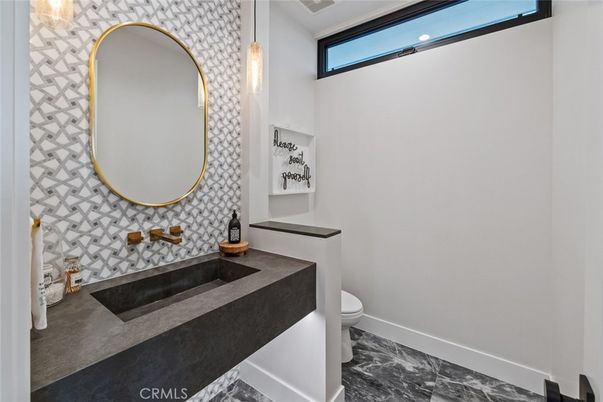 Bathroom, Interior, Marble, Pendant Lights