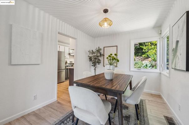 Dining room, Interior, Kitchen, Pendant Lights, Wood Texture Flooring