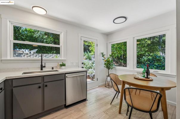 Dining room, Interior, Kitchen, Recessed Lighting, Wood Texture Flooring