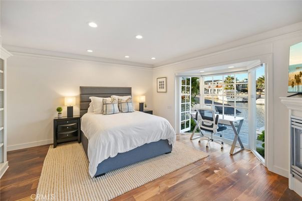 Bedroom, Home Office, Interior, Recessed Lighting, Wood Texture Flooring