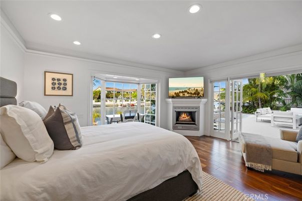 Bedroom, Fireplace, Interior, Recessed Lighting, Wood Texture Flooring