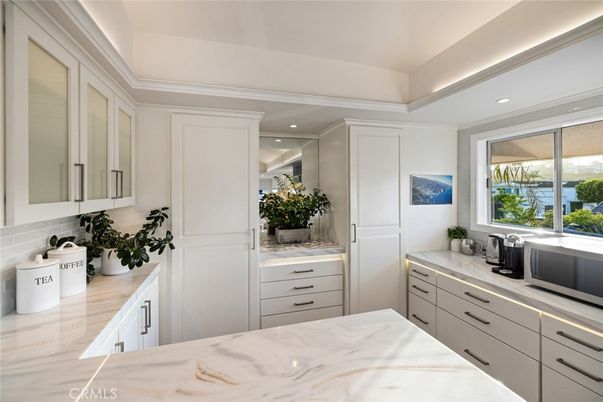 Bedroom, Interior, Recessed Lighting, Water