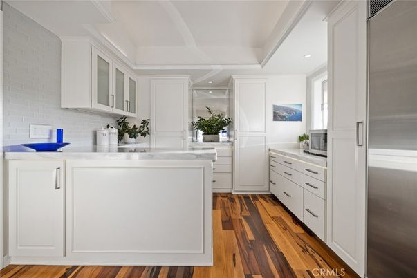 Interior, Kitchen, Recessed Lighting, Wood Texture Flooring