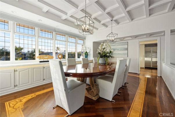 Chandelier, Dining room, Interior, Pendant Lights, Stainless Steel Appliances, Wood Texture Flooring