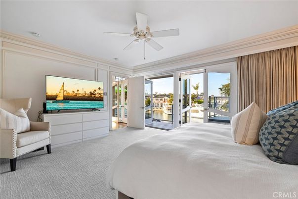 Bedroom, Interior, Water