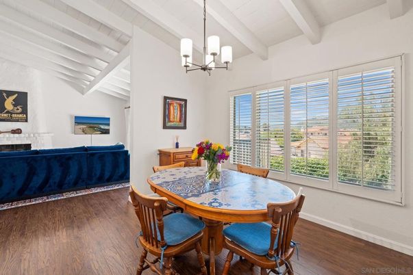 Chandelier, Dining room, Fireplace, Interior, Pendant Lights, Wood Texture Flooring