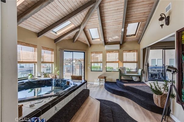 Hot Tub, Interior, Wooden Beams, Wooden Ceilings, Wood Texture Flooring