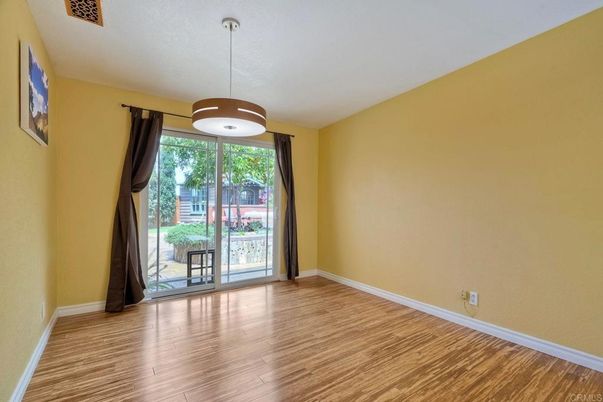 Empty room, Interior, Pendant Lights, Wood Texture Flooring
