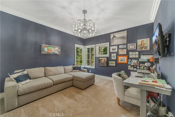Chandelier, Interior, Living room
