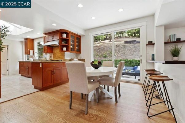 Dining room, Interior, Kitchen, Recessed Lighting, Wood Texture Flooring