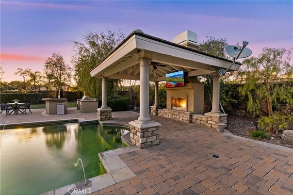Exterior, Fireplace, Pool