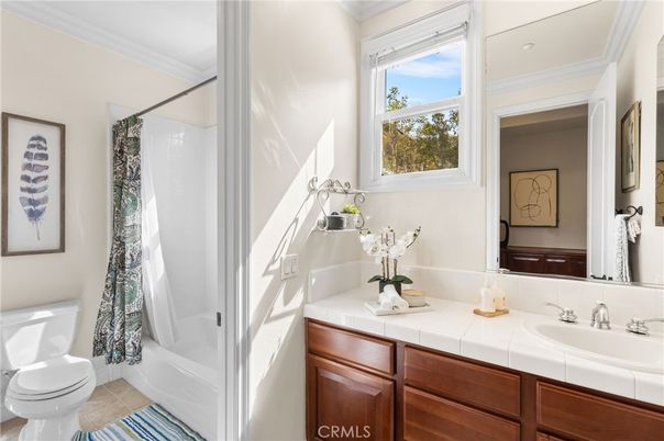 Bathroom, Interior, Recessed Lighting, Tile Countertops
