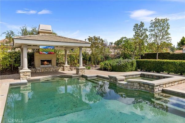 Exterior, Fireplace, Pool