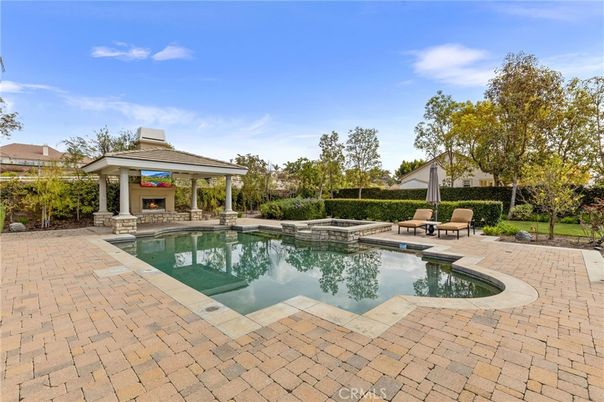 Exterior, Fireplace, Pool