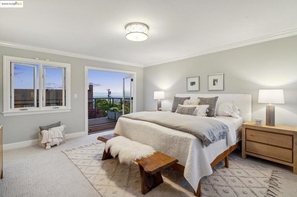 Bedroom, Interior, Water