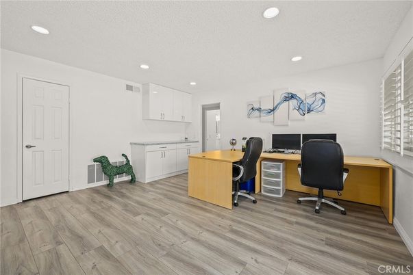 Home Office, Interior, Recessed Lighting, Wood Texture Flooring