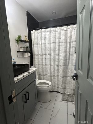 Bathroom, Interior, Marble, Recessed Lighting