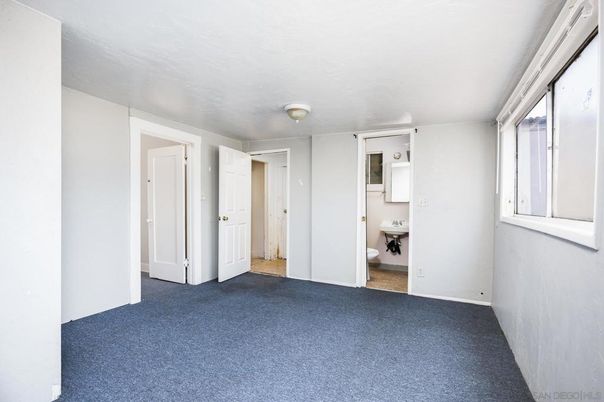 Bathroom, Empty room, Interior