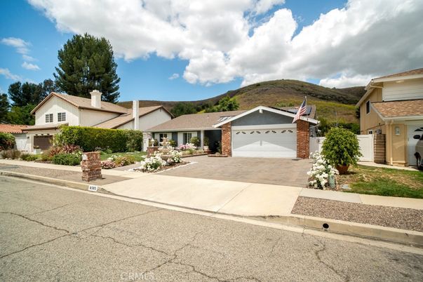 Attached, Exterior, Facade, Ranch