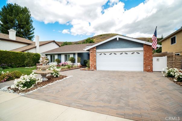 Attached, Exterior, Facade, Brick Facade, Ranch