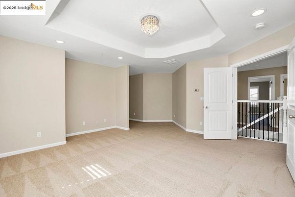 Chandelier, Empty room, Interior, Recessed Lighting