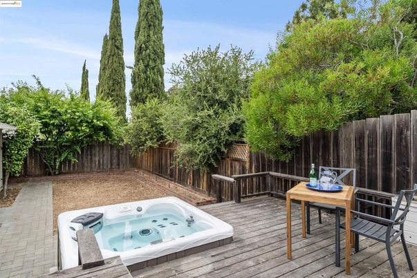 Exterior, Hot Tub