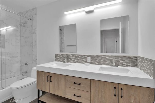 Bathroom, Dual Sink Vanities, Interior, Marble Walls