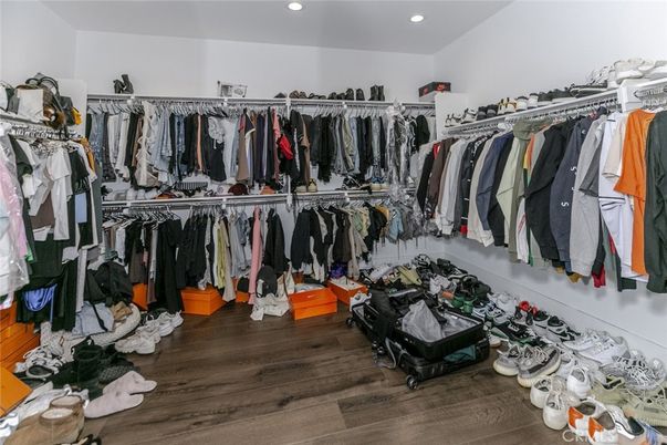 Interior, Recessed Lighting, Walk-in Closets, Wood Texture Flooring