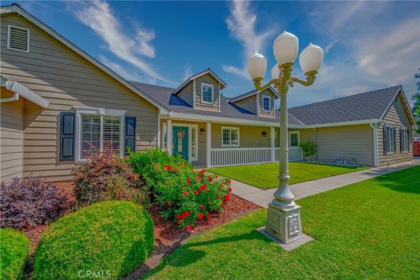 Backyard, Exterior, Facade, Cape Cod