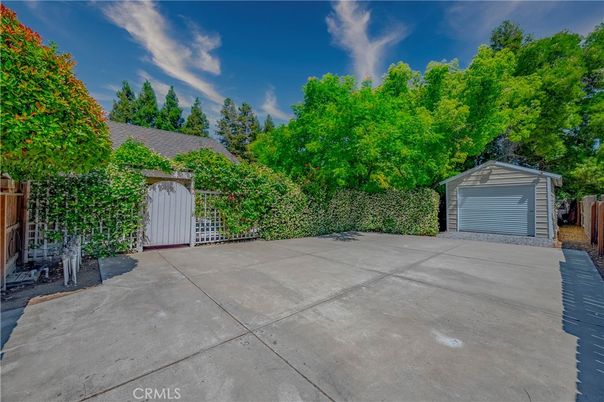 Detached Garage, Exterior