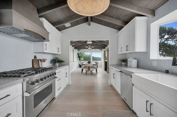 Dining room, Interior, Kitchen, Stainless Steel Appliances, Wooden Beams, Wooden Ceilings, Wood Texture Flooring