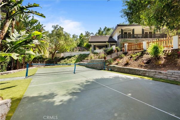Exterior, Tennis Courts